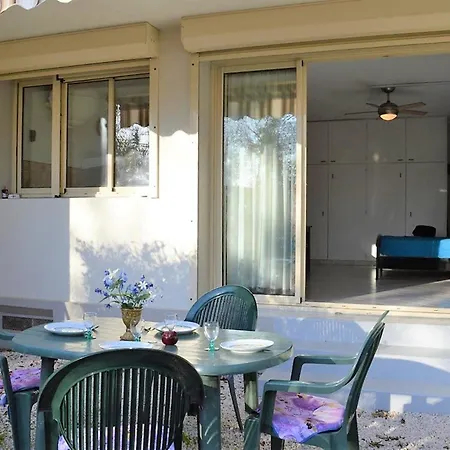 Climatise Au Lavandou Avec Terrasse, Parking Et Environnement Calme - 3 Couchages - Fr-1-251-167